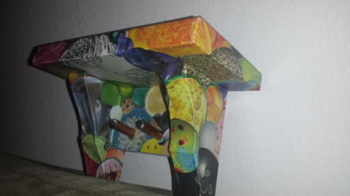 Decoupage Shelf Circles