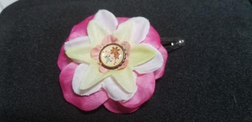 Flower Barrette Pink/Yellow Flower Center